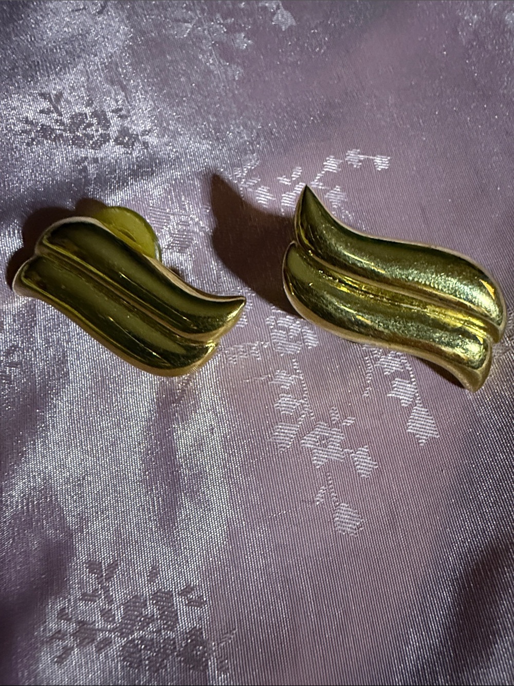 Gold Wave Clip-On Earrings - Elegant Women's Jewelry